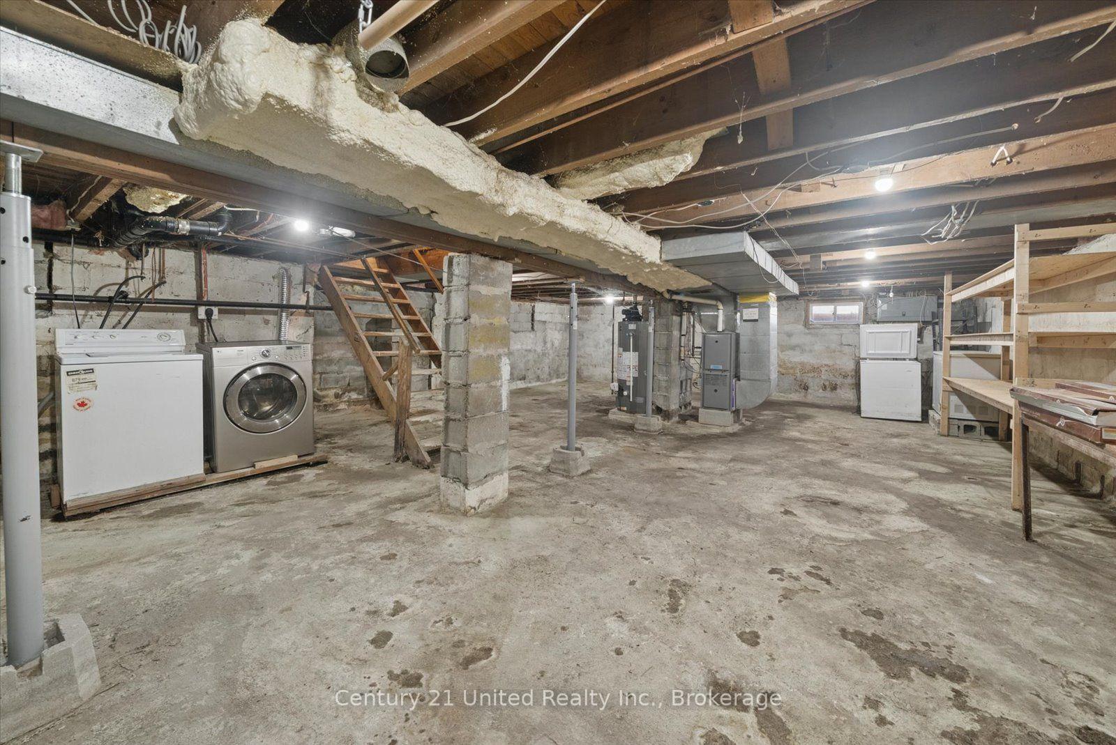 Photo 25 of 584 Wolfe Street, Peterborough, Town Ward 3 — HOMEH