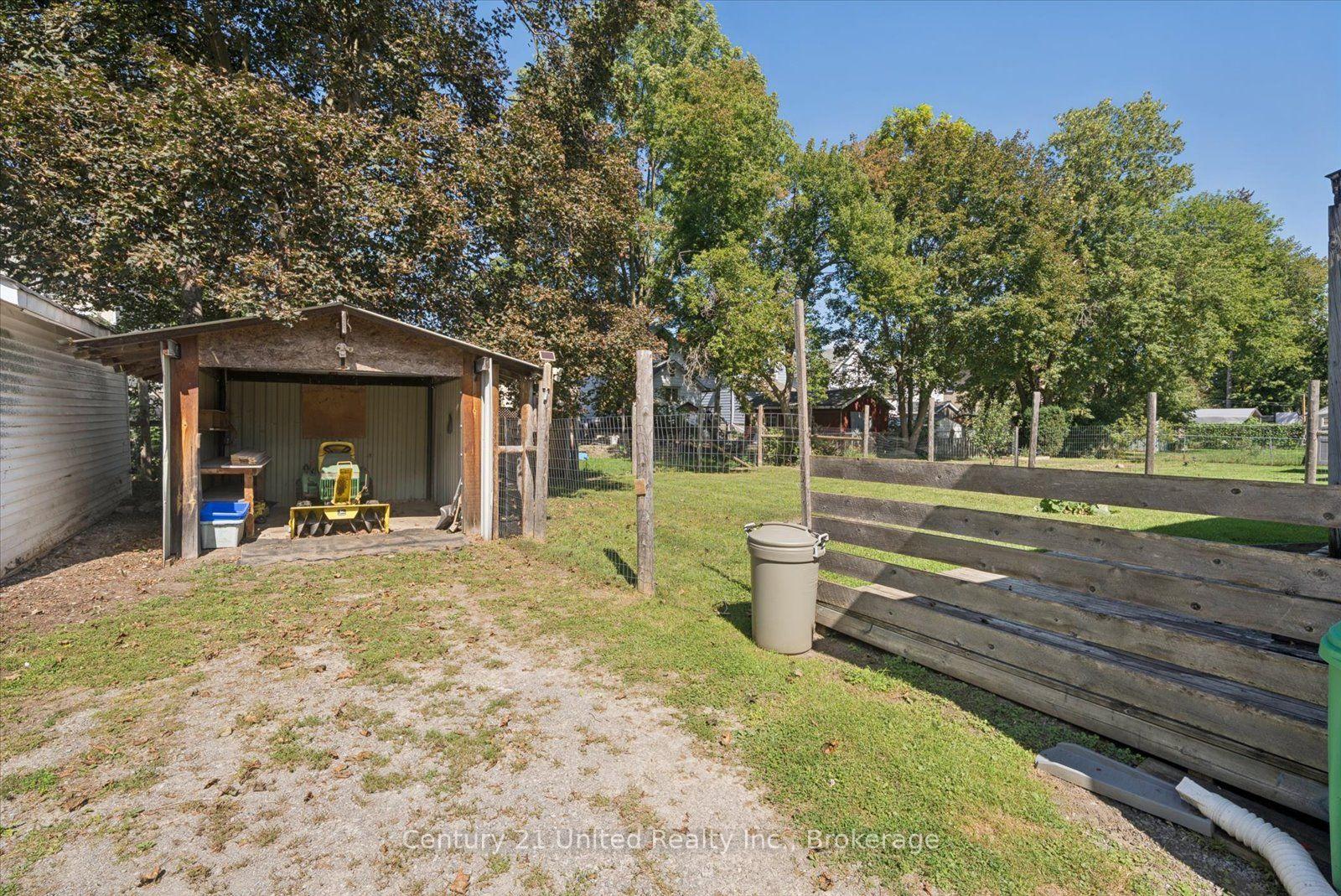 Photo 26 of 584 Wolfe Street, Peterborough, Town Ward 3 — HOMEH