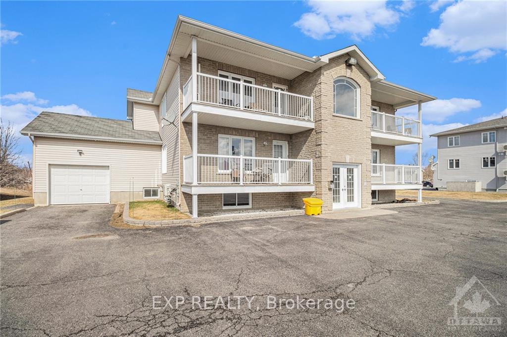 Front of Unit 6, 525 Russell Road