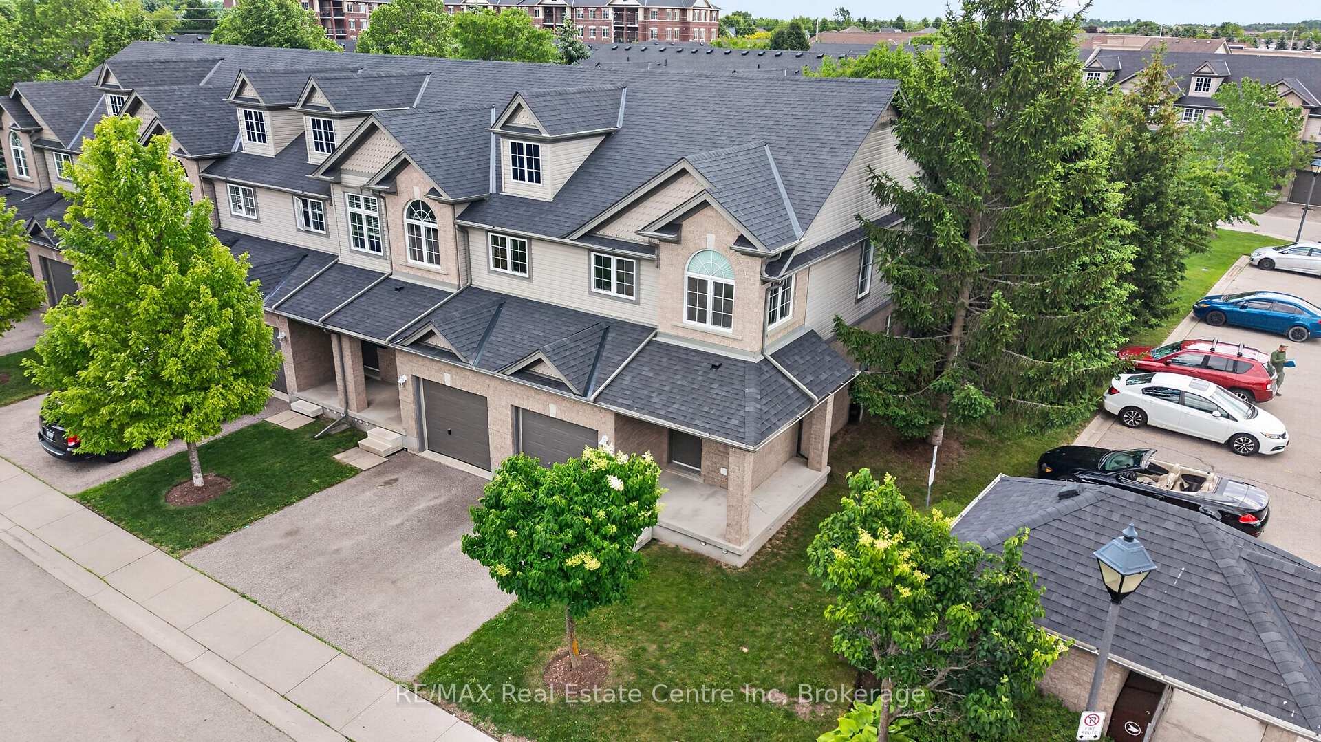 Photo 5 of 30 Vaughan Street, Guelph, Clairfields/Hanlon Business Park — HOMEH
