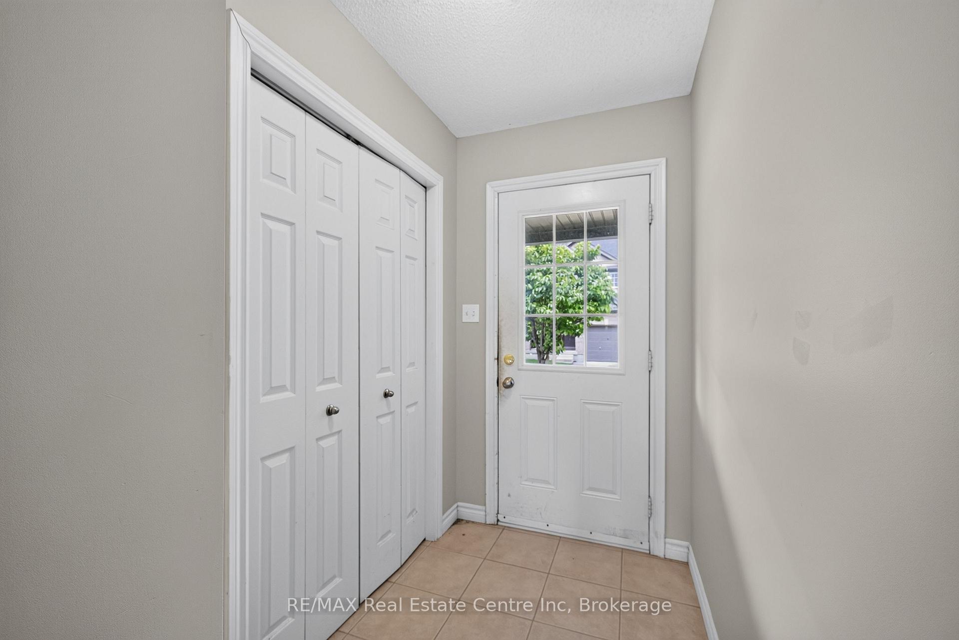 Photo 8 of 30 Vaughan Street, Guelph, Clairfields/Hanlon Business Park — HOMEH