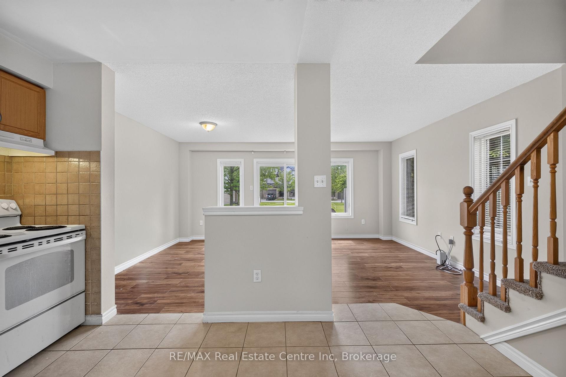 Photo 21 of 30 Vaughan Street, Guelph, Clairfields/Hanlon Business Park — HOMEH