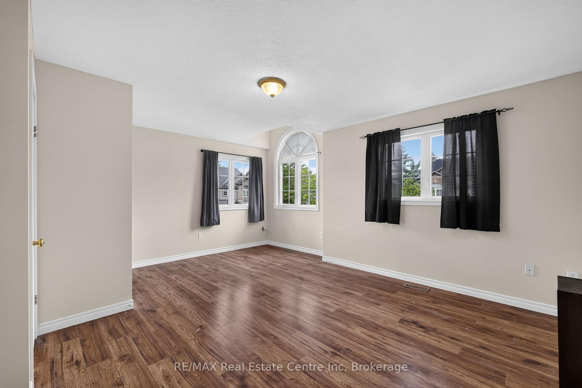 Photo 29 of 30 Vaughan Street, Guelph, Clairfields/Hanlon Business Park — HOMEH