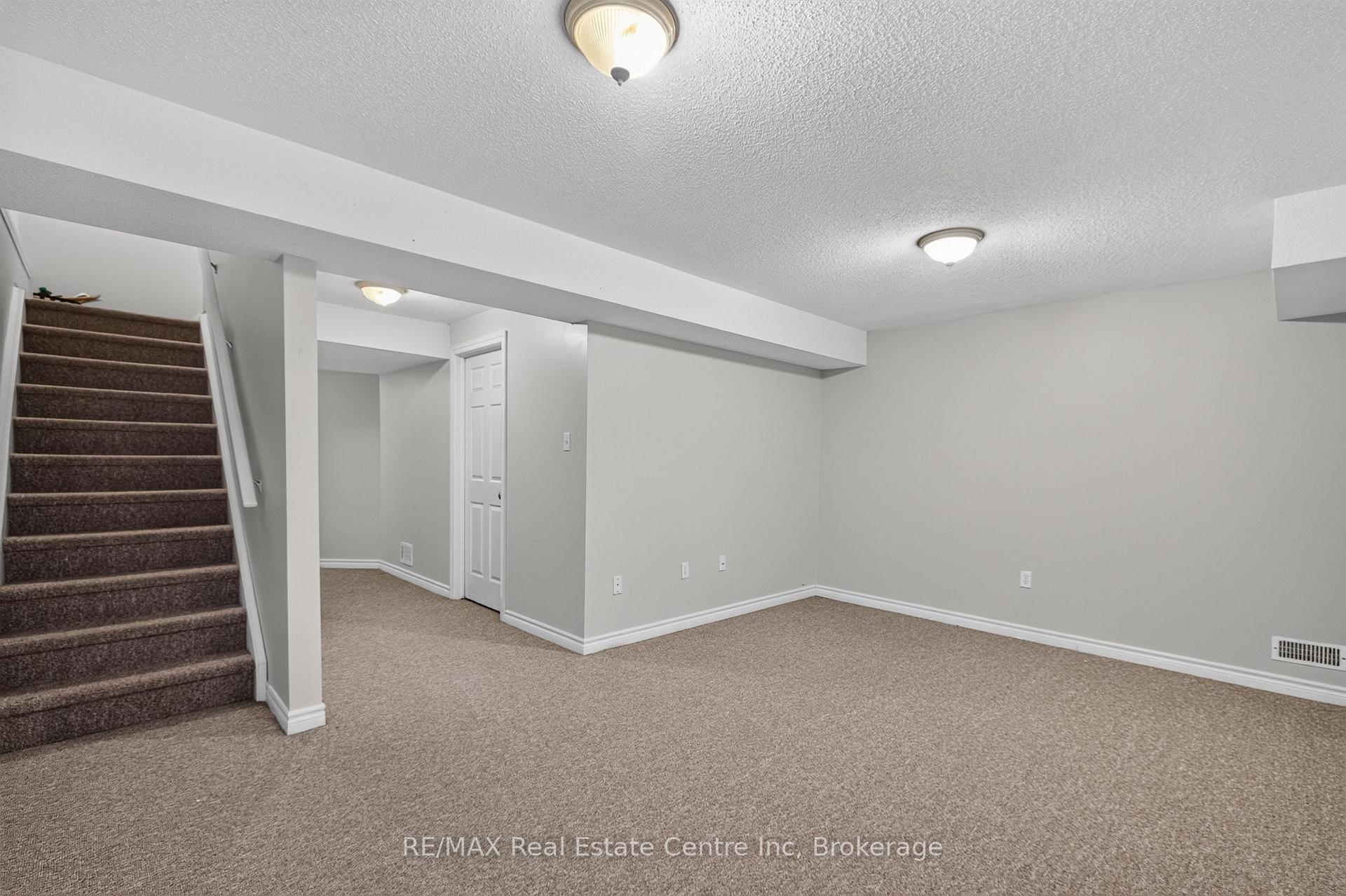 Photo 34 of 30 Vaughan Street, Guelph, Clairfields/Hanlon Business Park — HOMEH