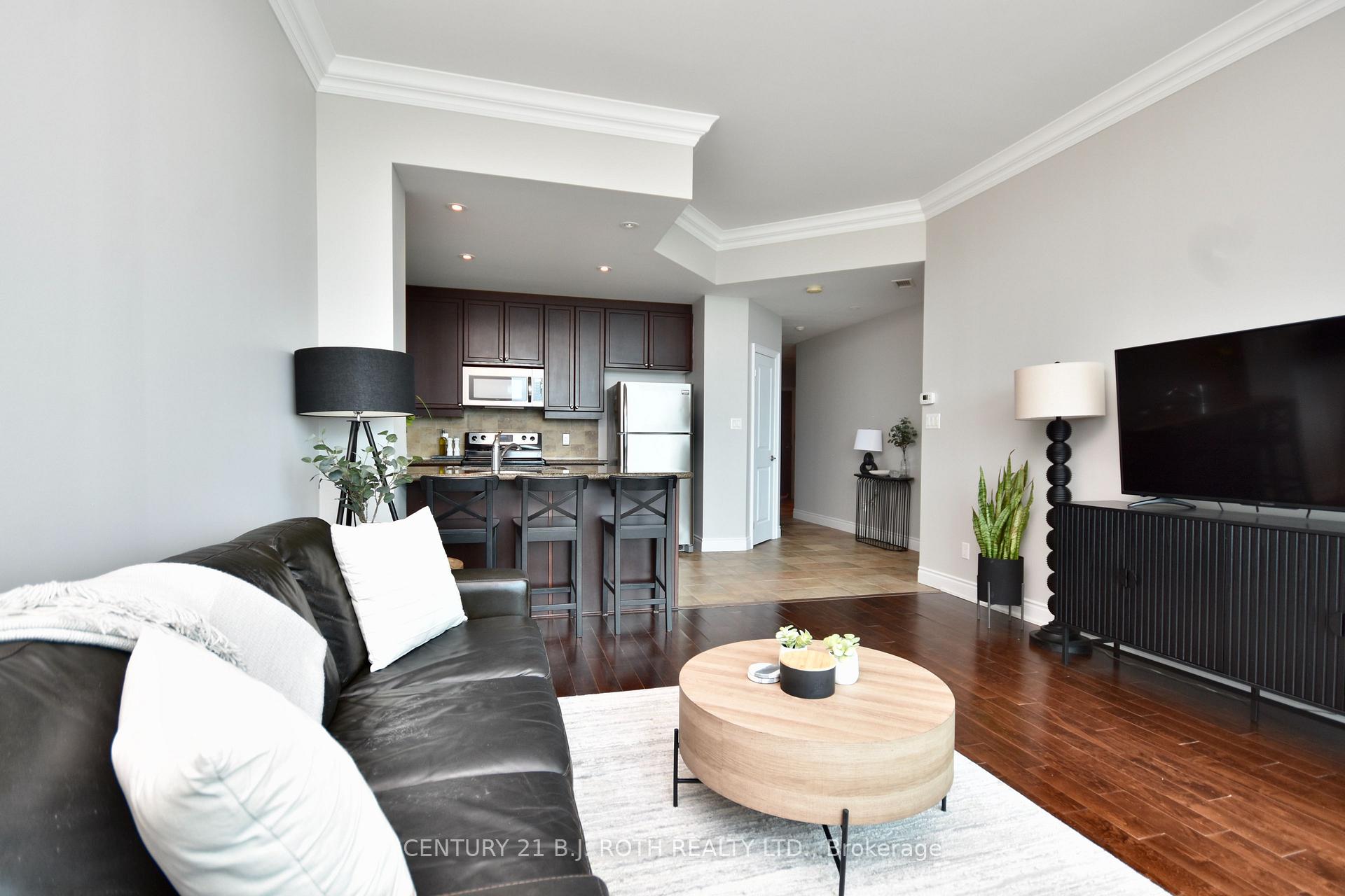 Photo 6 of Unit PH11, 37 Ellen Street, Barrie, City Centre — HOMEH