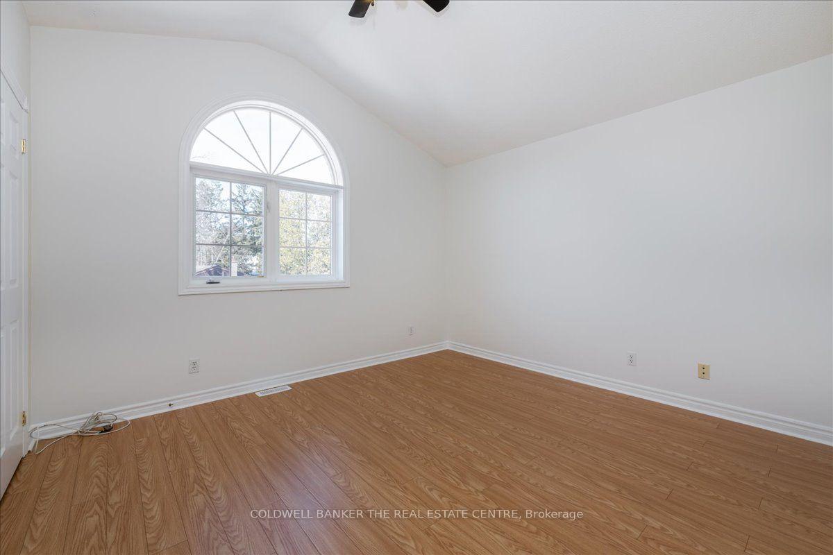 Photo 14 of 229 Sproule Drive, Barrie, Edgehill Drive — HOMEH