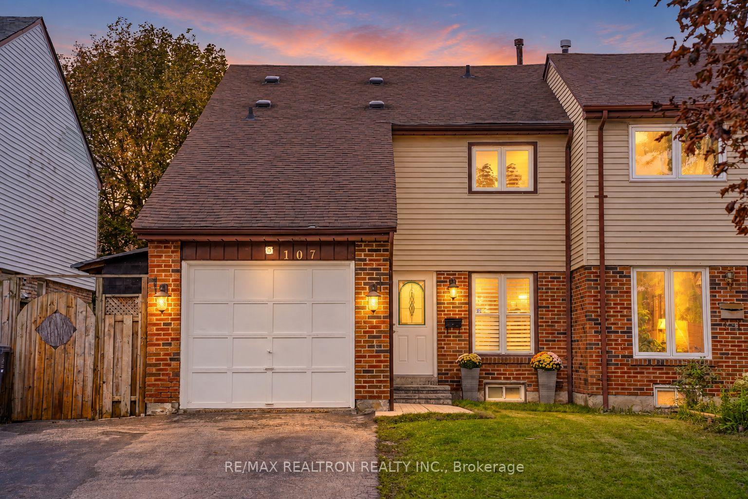 Photo 2 of 107 Purvis Crescent, Scarborough, Malvern — HOMEH