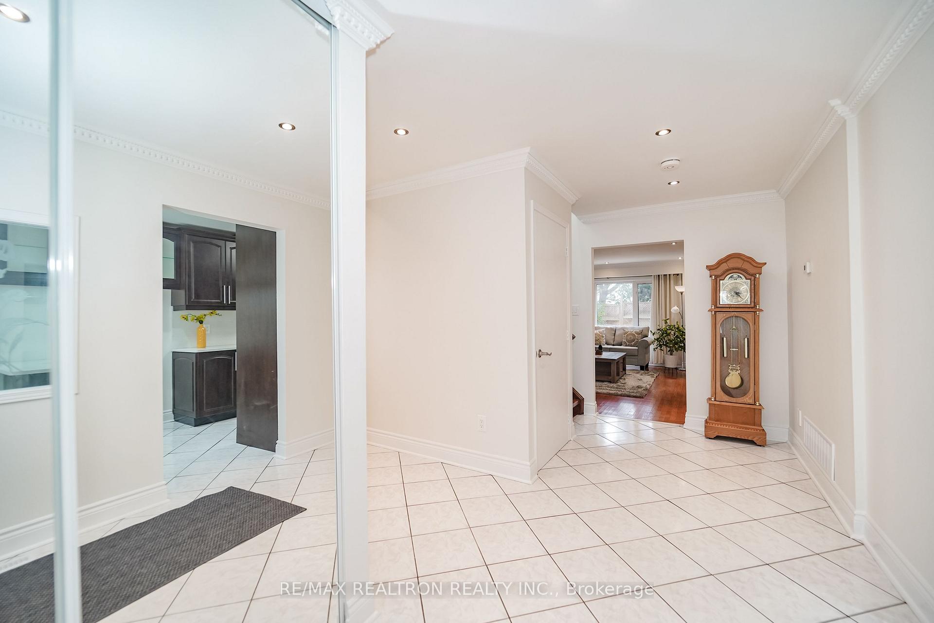 Photo 5 of 107 Purvis Crescent, Scarborough, Malvern — HOMEH