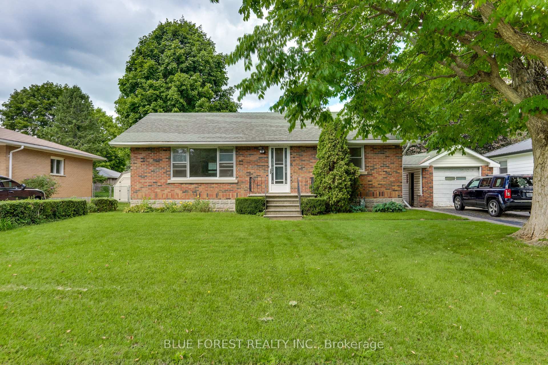 Photo 1 of 75 Pine Street E, Aylmer — HOMEH