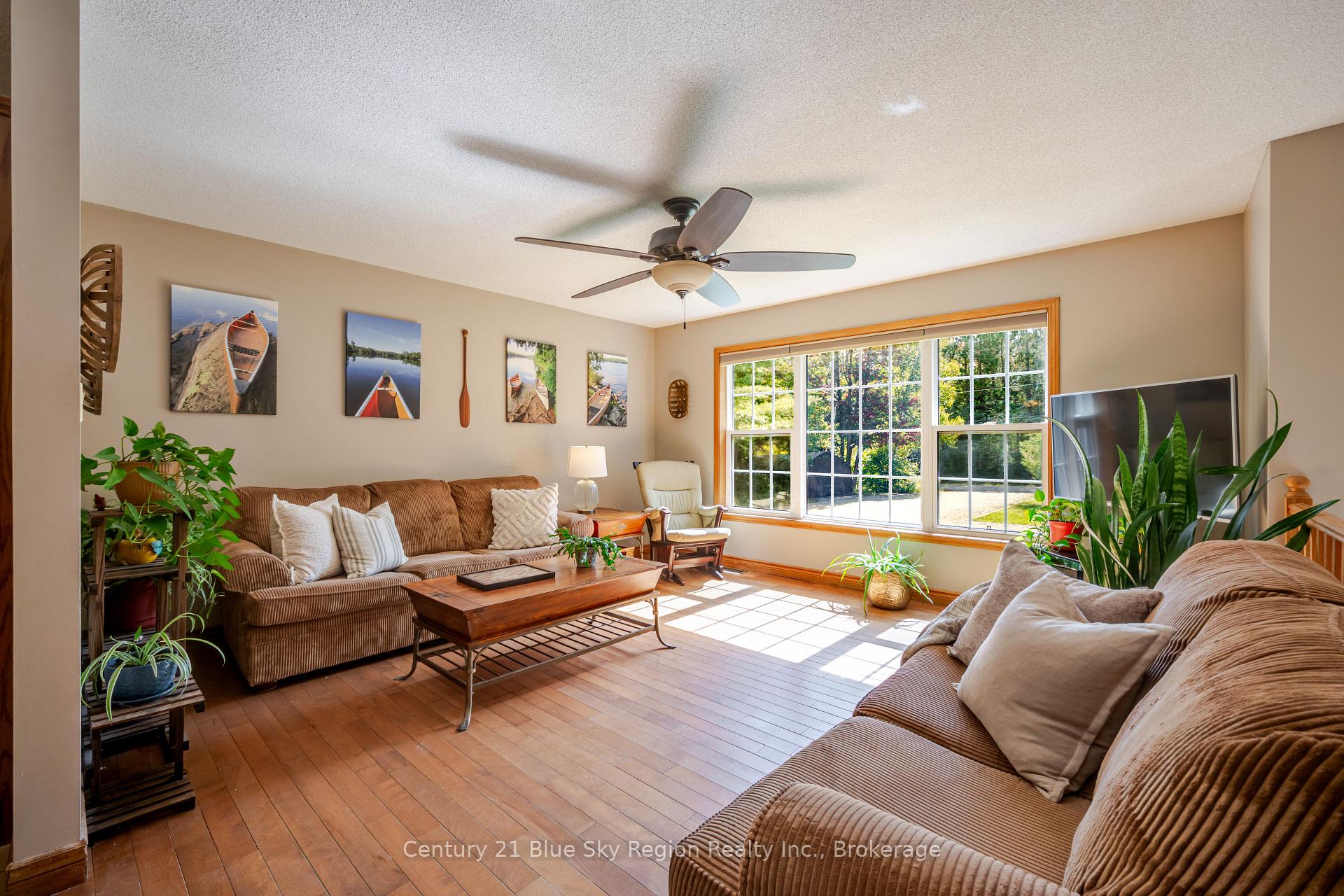 Photo 4 of 44 Springdale Drive, North Bay, Airport — HOMEH