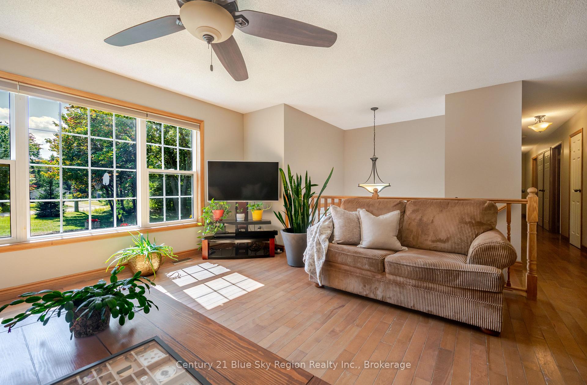 Photo 6 of 44 Springdale Drive, North Bay, Airport — HOMEH