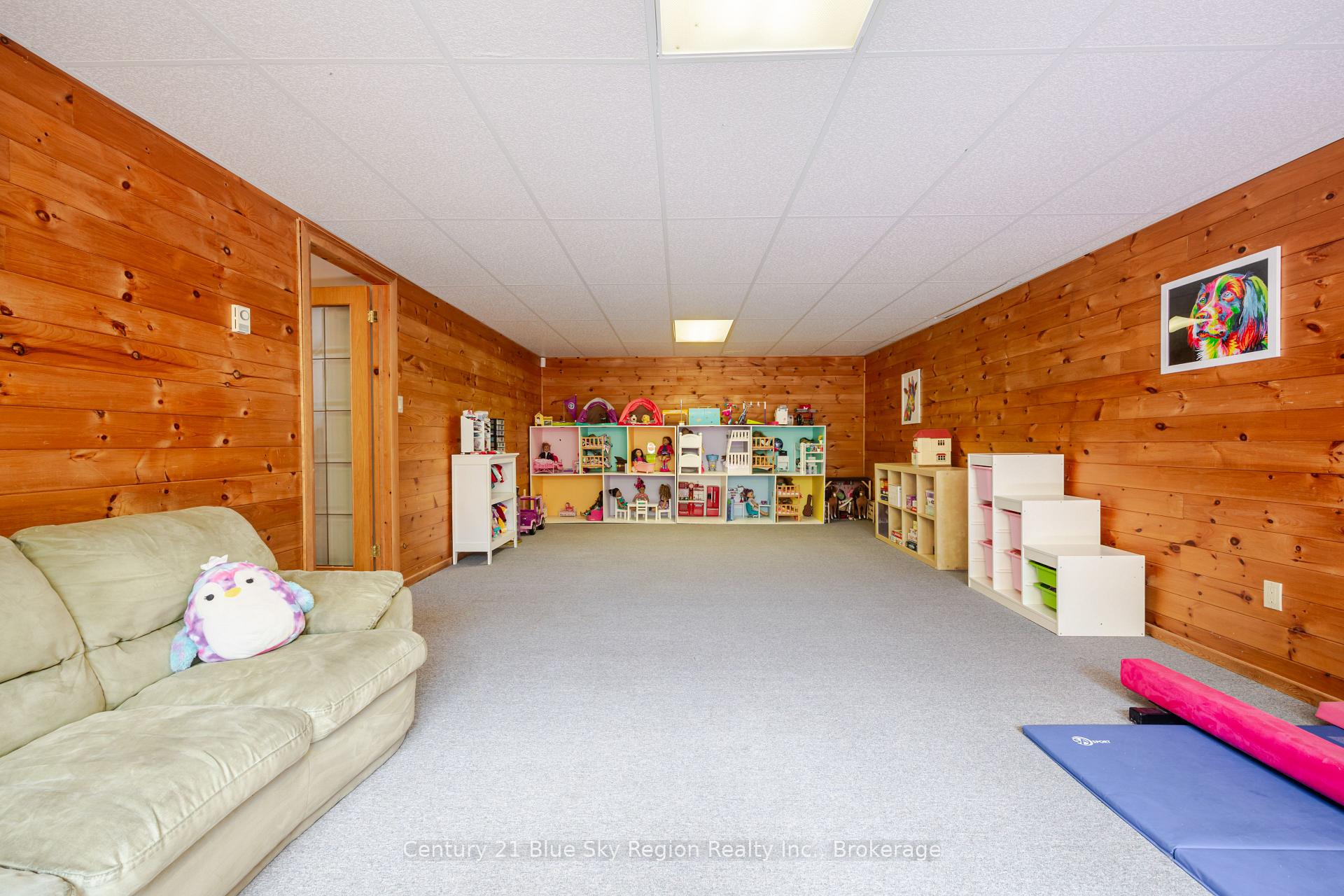 Photo 32 of 44 Springdale Drive, North Bay, Airport — HOMEH