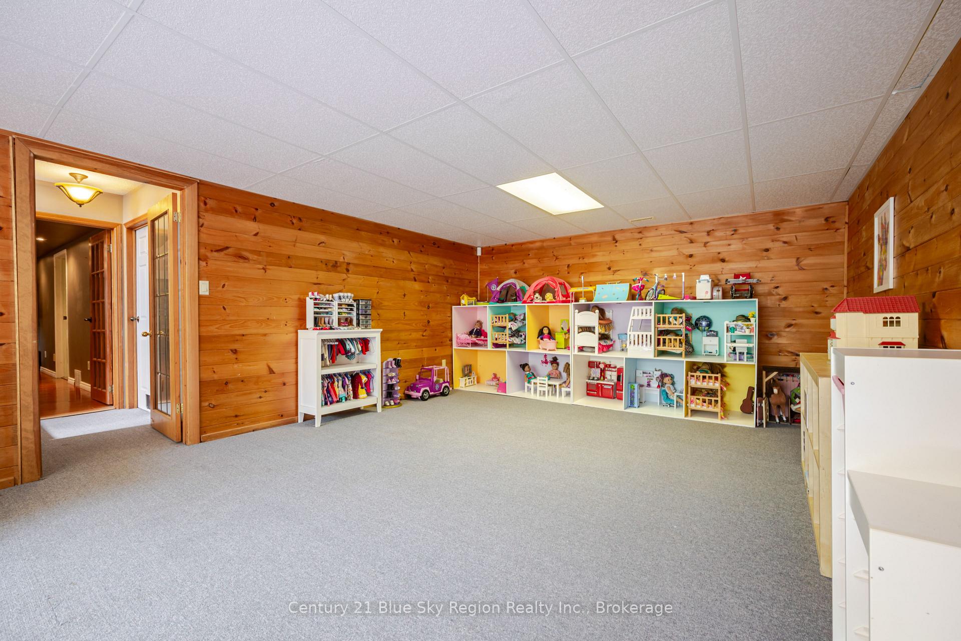 Photo 33 of 44 Springdale Drive, North Bay, Airport — HOMEH
