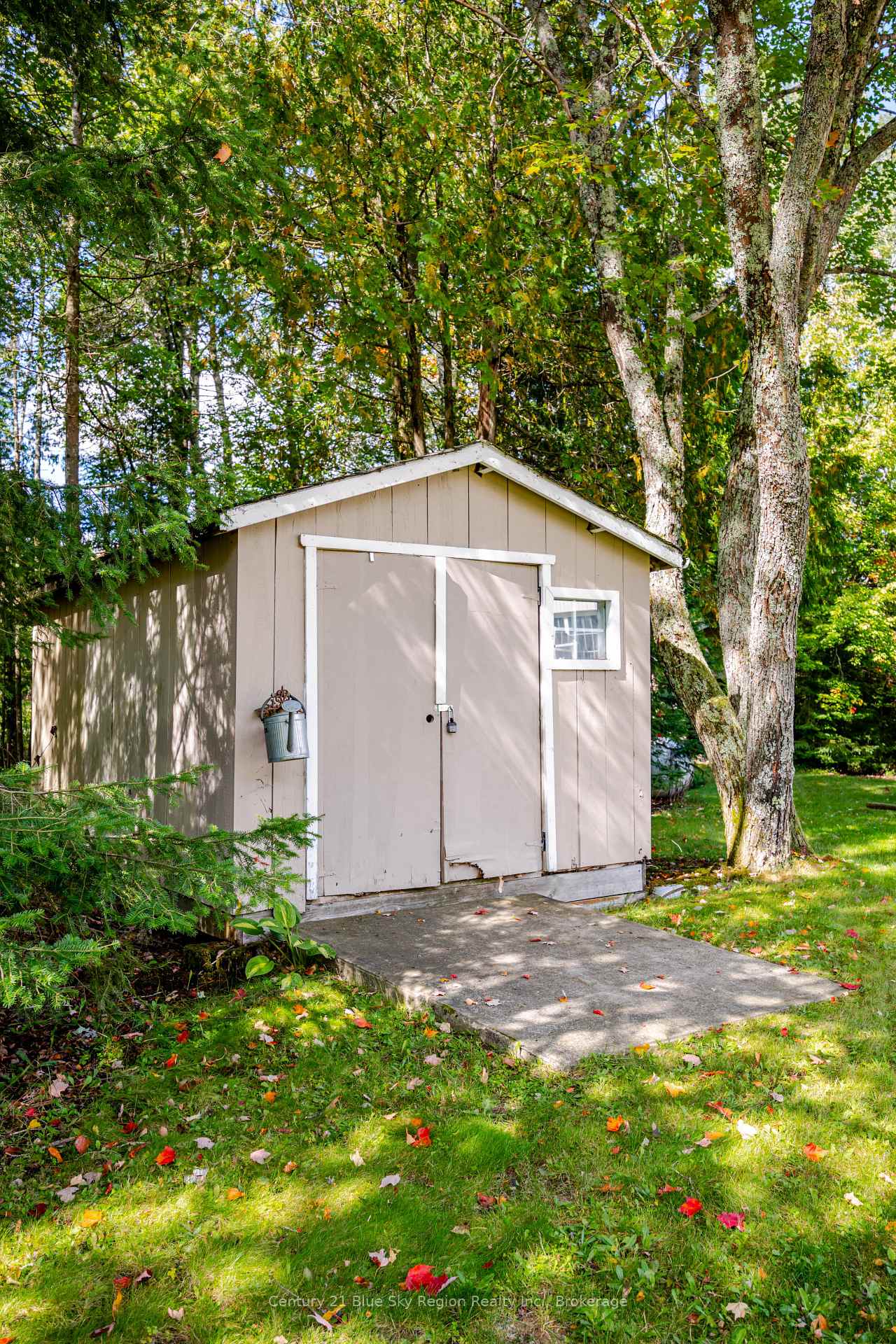 Photo 43 of 44 Springdale Drive, North Bay, Airport — HOMEH