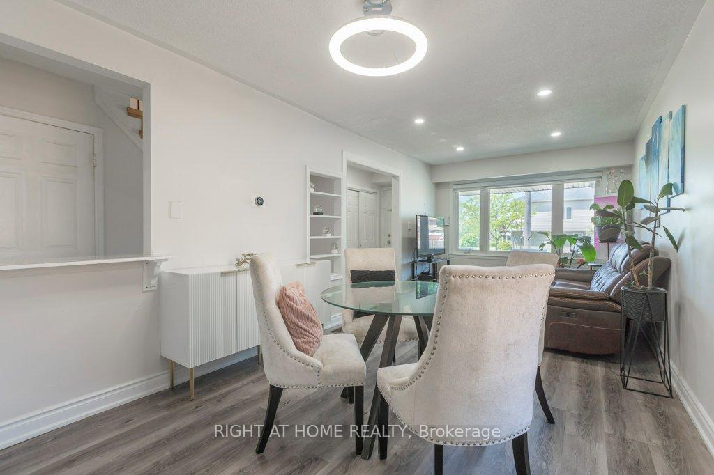 Photo 8 of 4 Fennimore Crescent, North York, Glenfield-Jane Heights — HOMEH