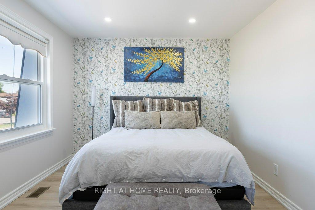 Photo 27 of 4 Fennimore Crescent, North York, Glenfield-Jane Heights — HOMEH
