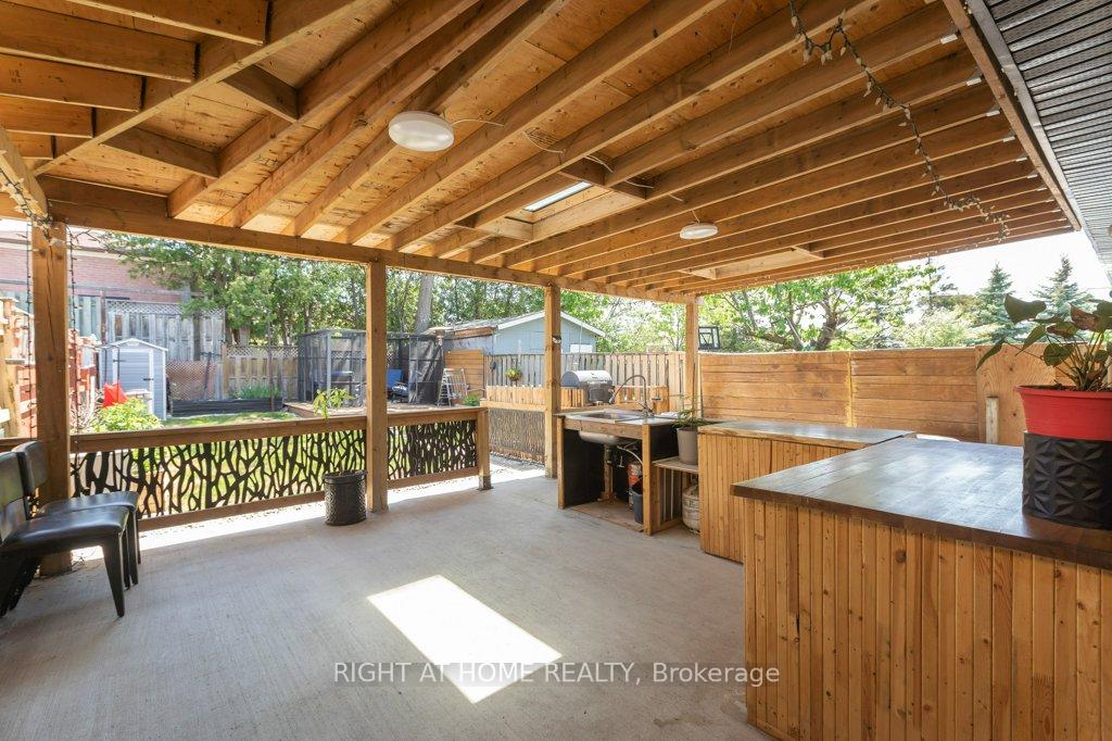 Photo 37 of 4 Fennimore Crescent, North York, Glenfield-Jane Heights — HOMEH