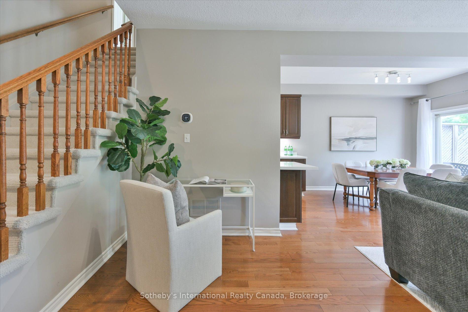 Photo 7 of Unit 41, 300 Ravineview Way, Oakville, Wedgewood Creek — HOMEH