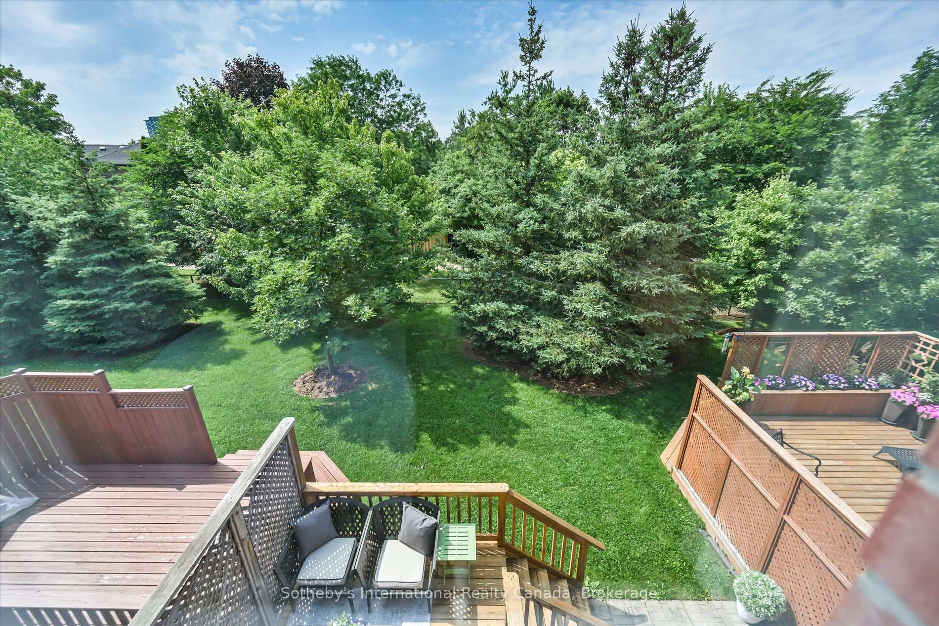 Photo 28 of Unit 41, 300 Ravineview Way, Oakville, Wedgewood Creek — HOMEH