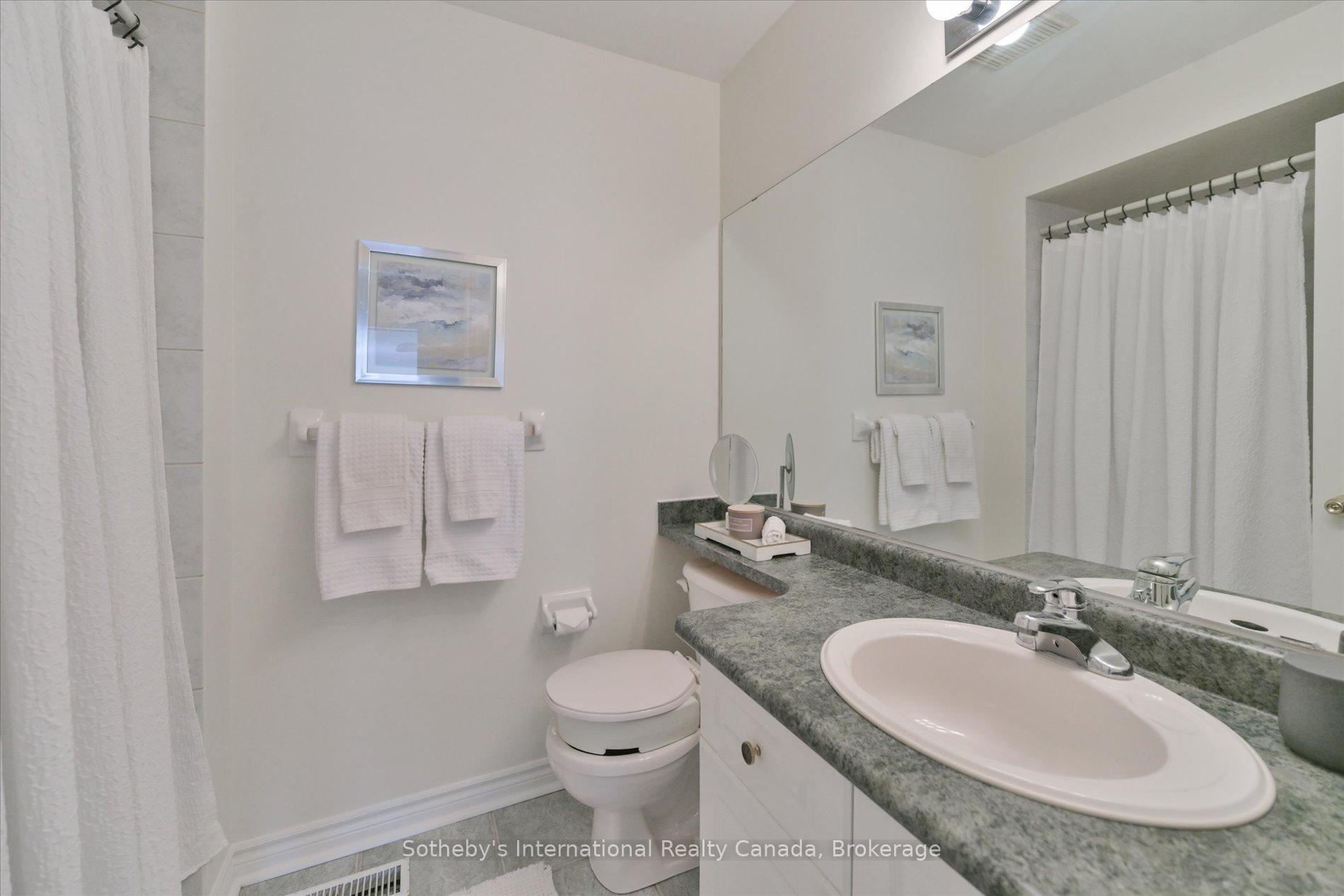 Photo 37 of Unit 41, 300 Ravineview Way, Oakville, Wedgewood Creek — HOMEH