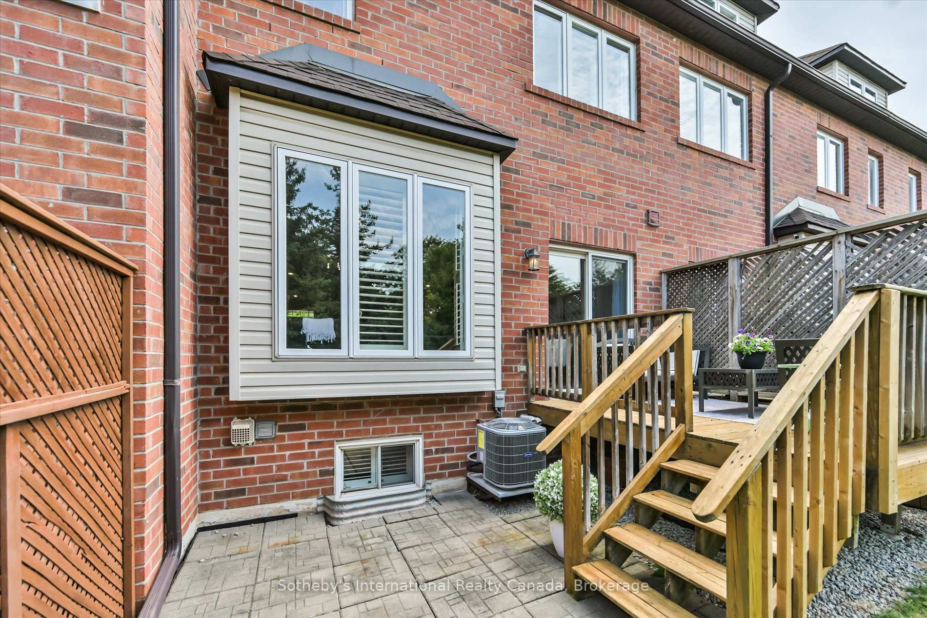 Photo 44 of Unit 41, 300 Ravineview Way, Oakville, Wedgewood Creek — HOMEH