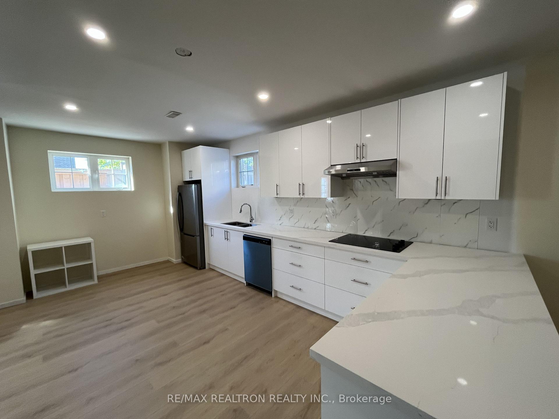 Photo 3 of 100 Alpaca Drive, Richmond Hill, Jefferson — HOMEH