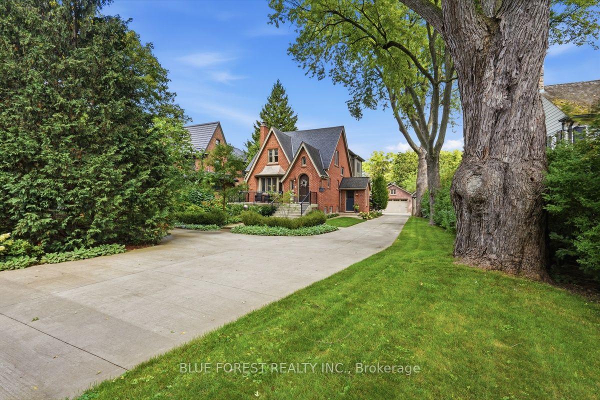 Photo 1 of 224 Base Line Road E, London, South G — HOMEH