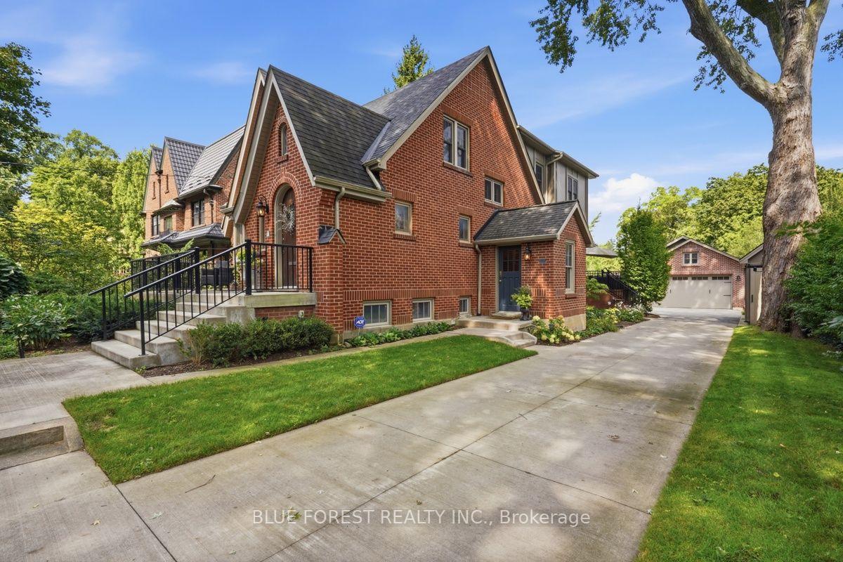 Photo 3 of 224 Base Line Road E, London, South G — HOMEH