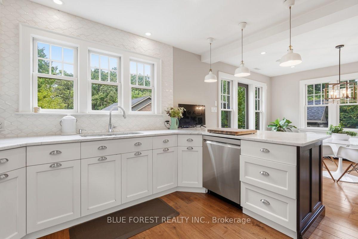 Photo 19 of 224 Base Line Road E, London, South G — HOMEH