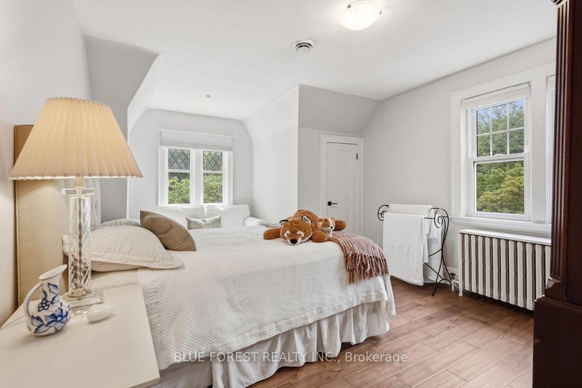 Photo 30 of 224 Base Line Road E, London, South G — HOMEH
