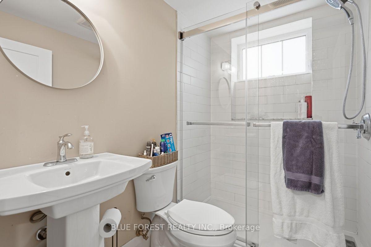 Photo 39 of 224 Base Line Road E, London, South G — HOMEH