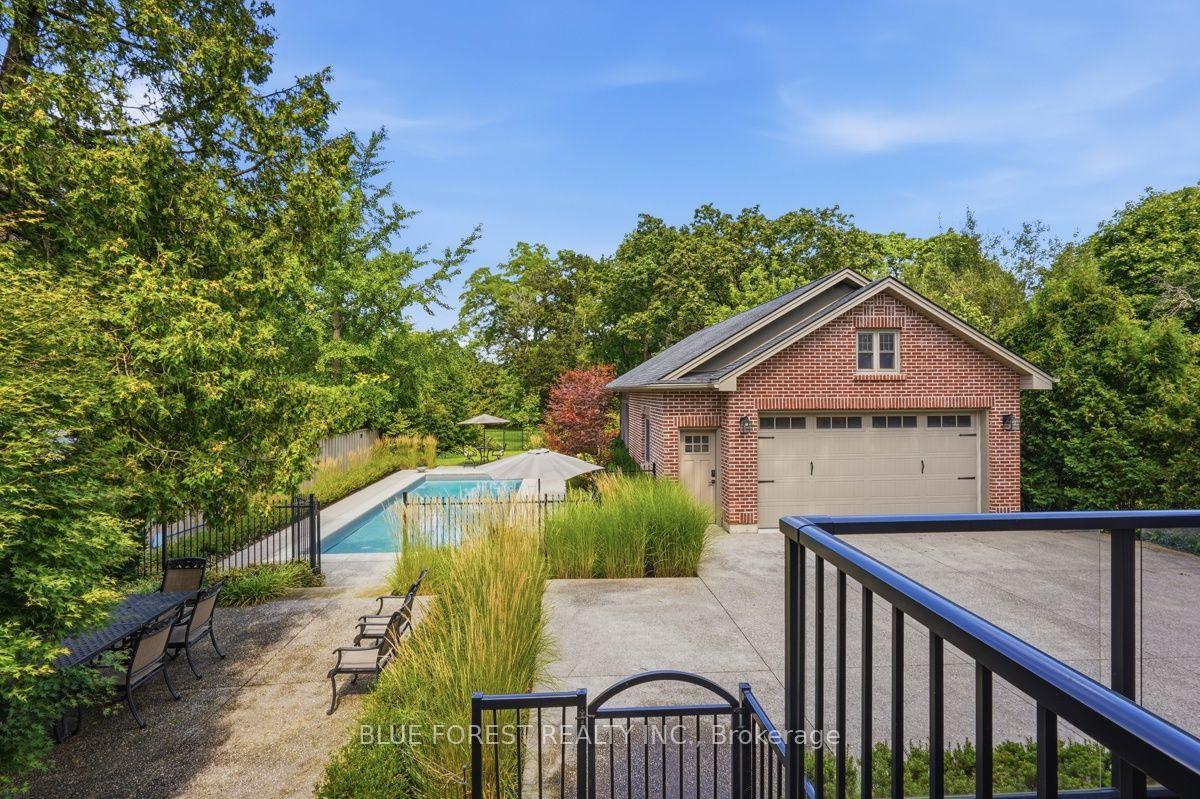 Photo 42 of 224 Base Line Road E, London, South G — HOMEH