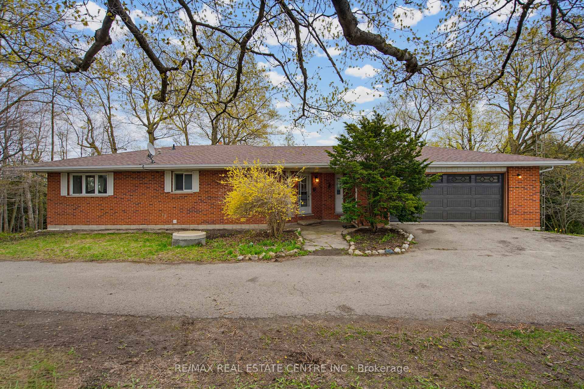 Photo 1 of 294052 8th Line, Amaranth, Rural Amaranth — HOMEH