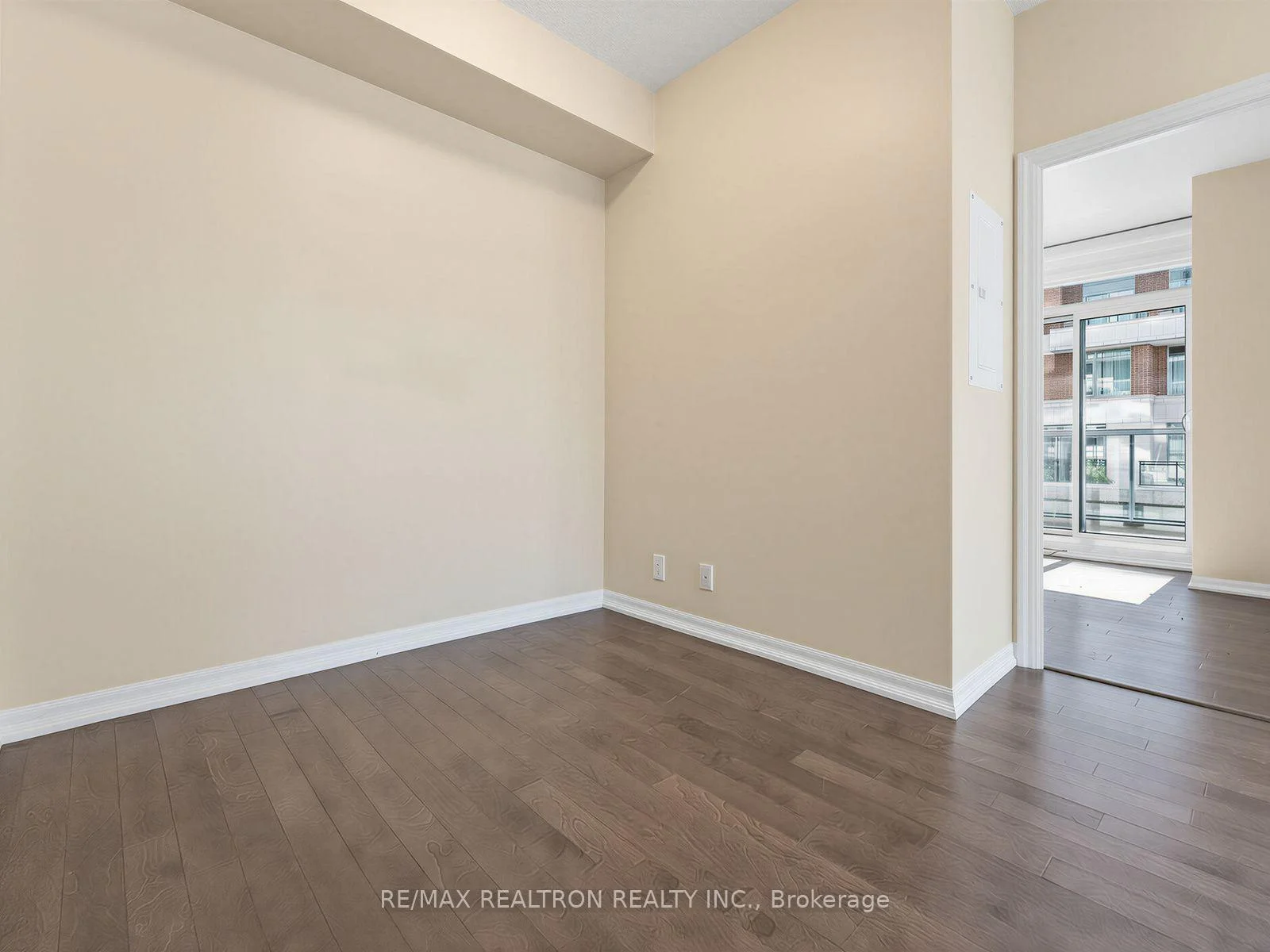 Photo 20 of Unit 209, 1940 Ironstone Drive, Burlington, Uptown — HOMEH