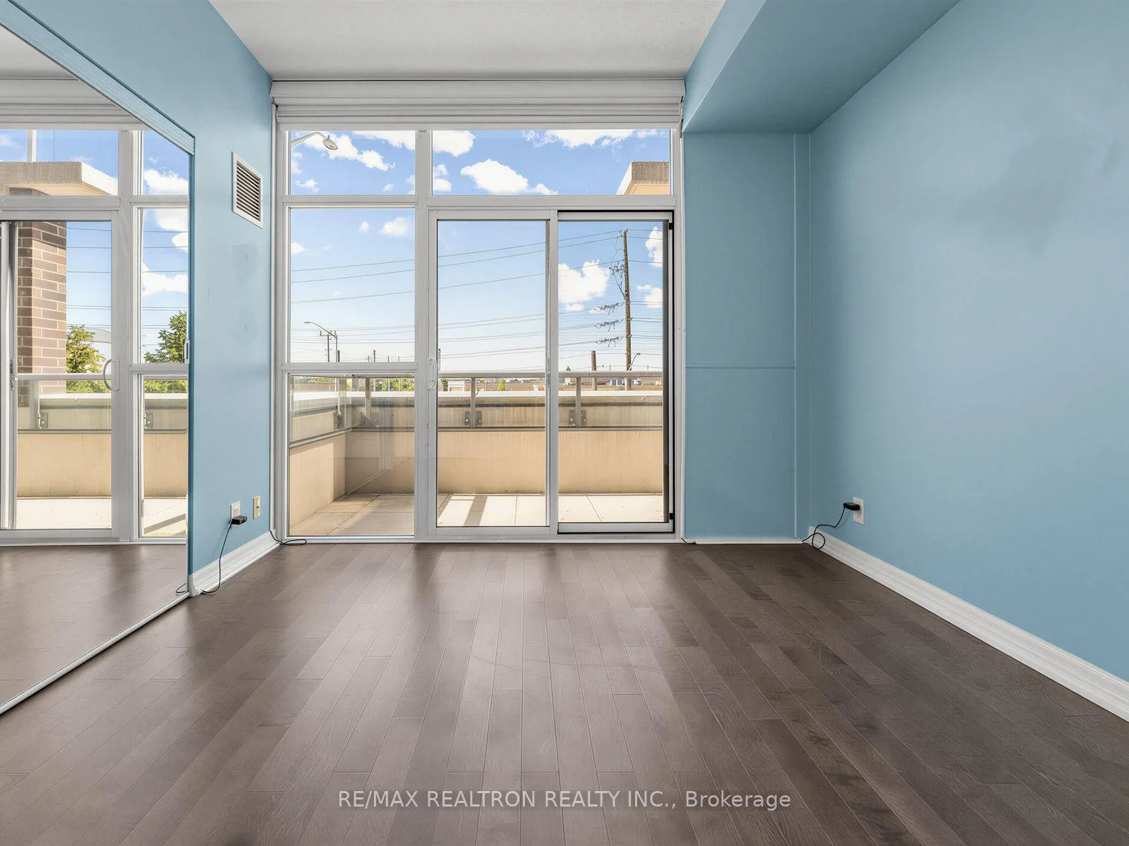 Photo 22 of Unit 209, 1940 Ironstone Drive, Burlington, Uptown — HOMEH