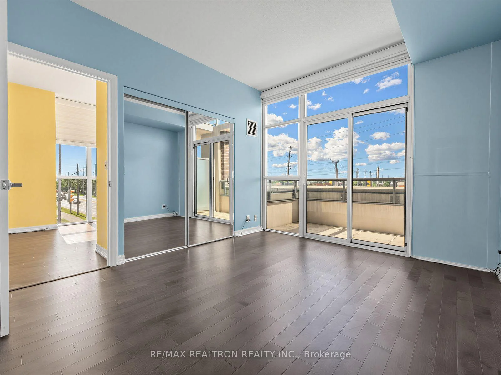 Photo 24 of Unit 209, 1940 Ironstone Drive, Burlington, Uptown — HOMEH