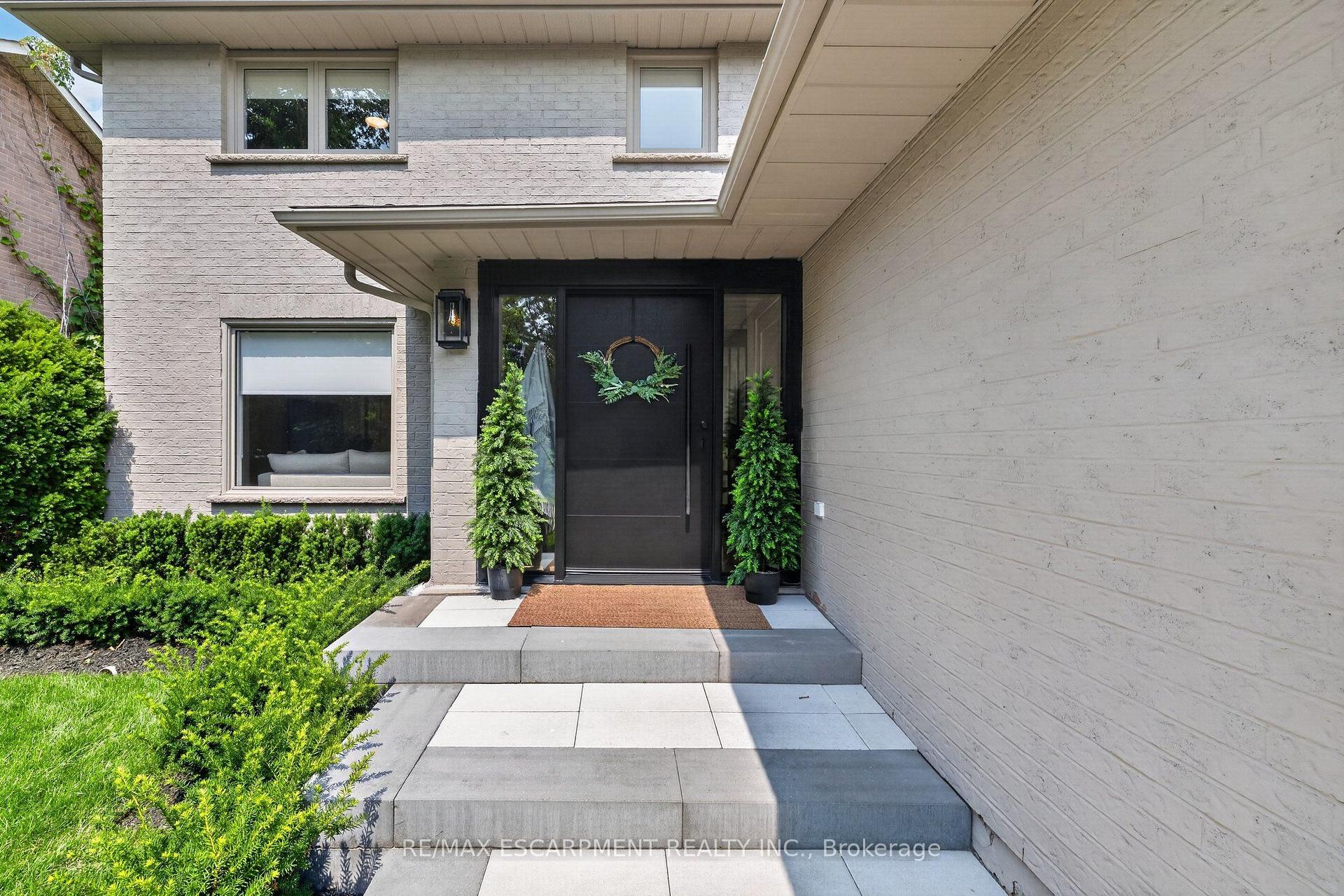 Photo 5 of 429 Claremont Crescent, Oakville, Ford — HOMEH