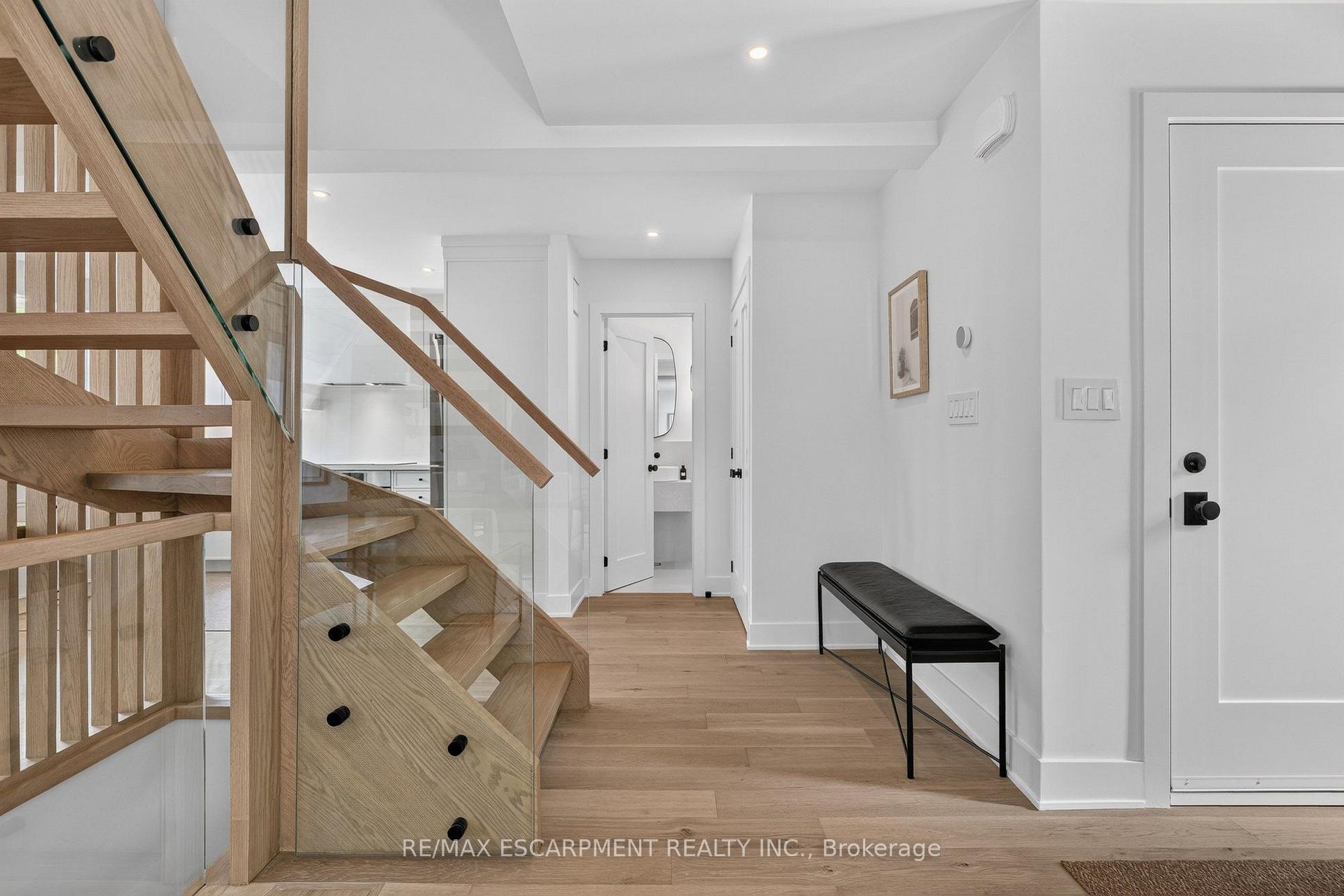 Photo 8 of 429 Claremont Crescent, Oakville, Ford — HOMEH