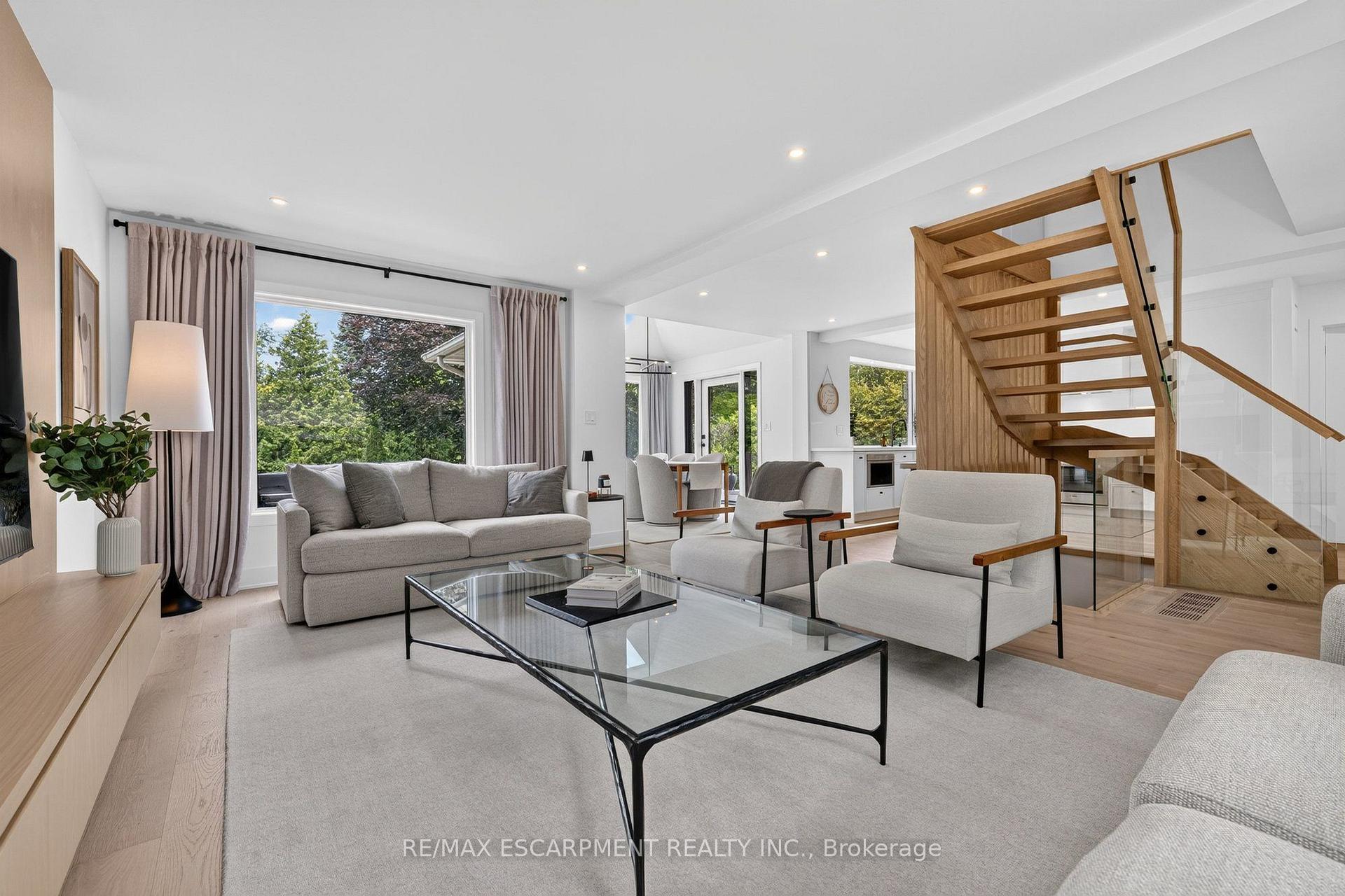 Photo 10 of 429 Claremont Crescent, Oakville, Ford — HOMEH