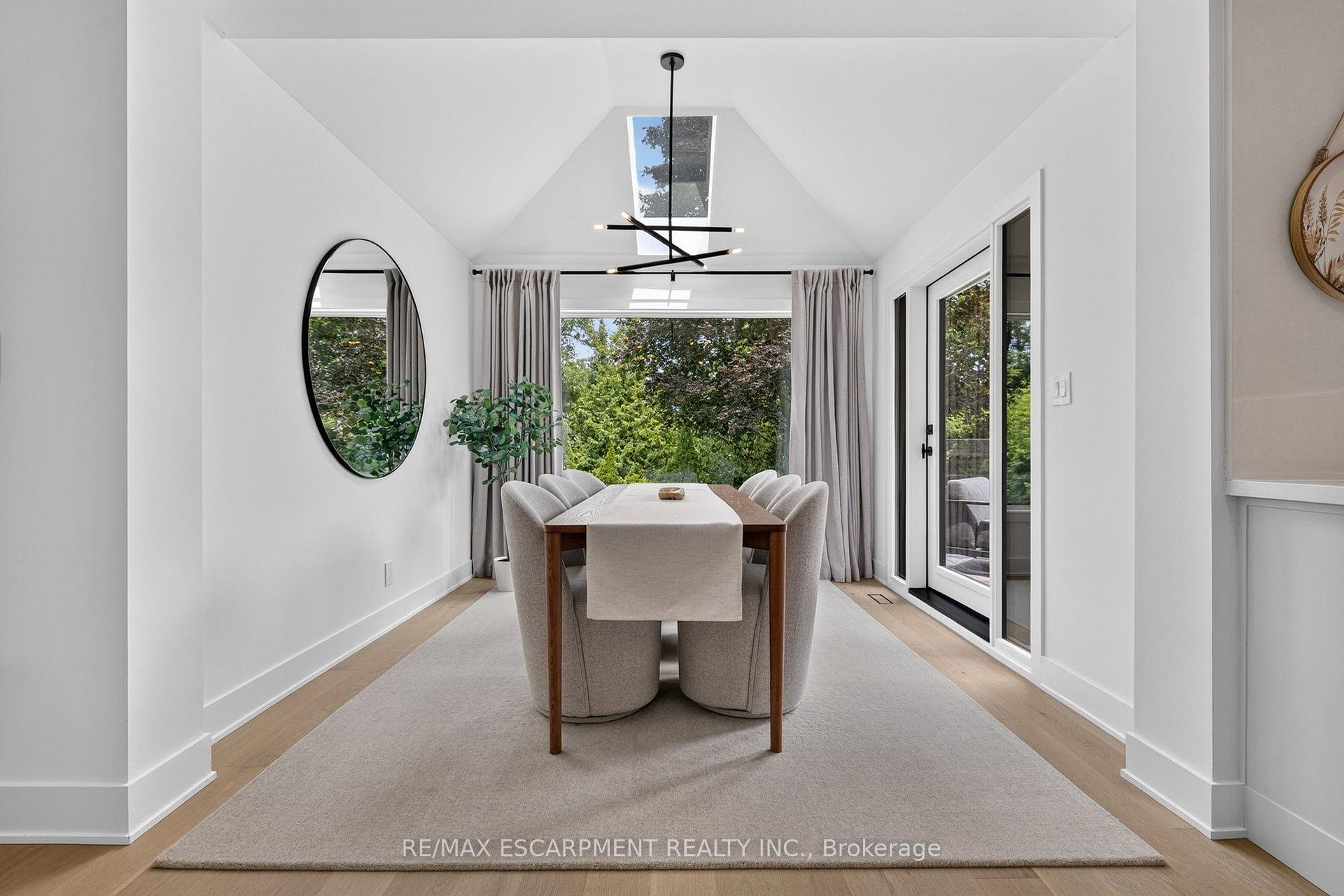 Photo 13 of 429 Claremont Crescent, Oakville, Ford — HOMEH