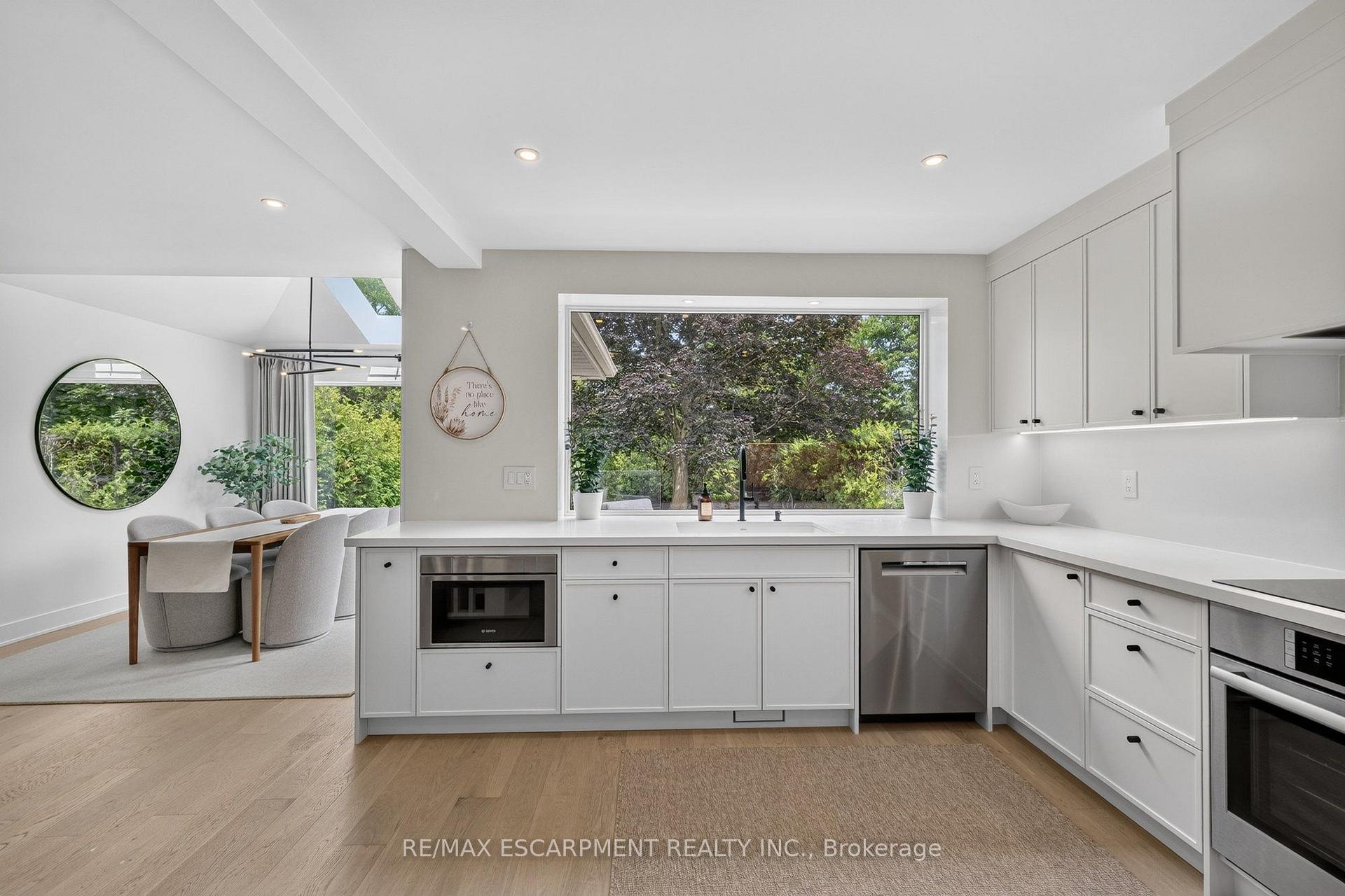 Photo 15 of 429 Claremont Crescent, Oakville, Ford — HOMEH