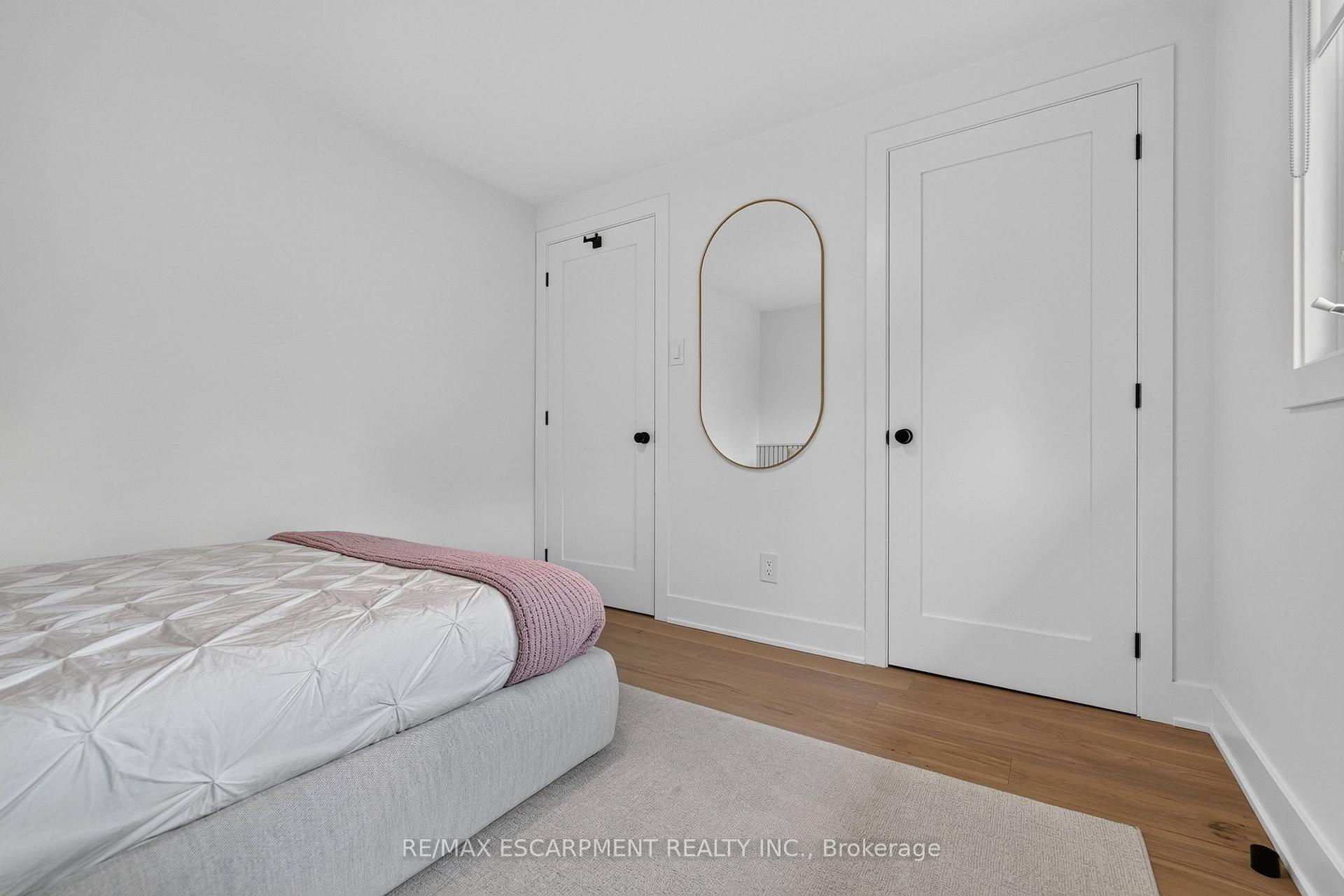 Photo 29 of 429 Claremont Crescent, Oakville, Ford — HOMEH