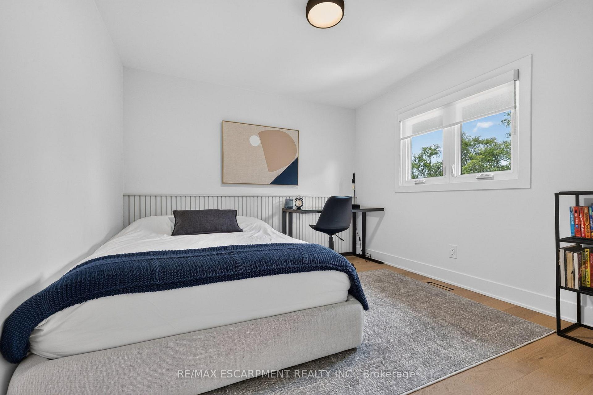 Photo 32 of 429 Claremont Crescent, Oakville, Ford — HOMEH