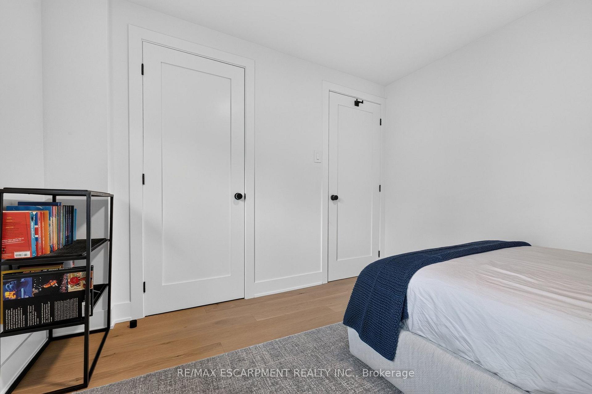 Photo 33 of 429 Claremont Crescent, Oakville, Ford — HOMEH