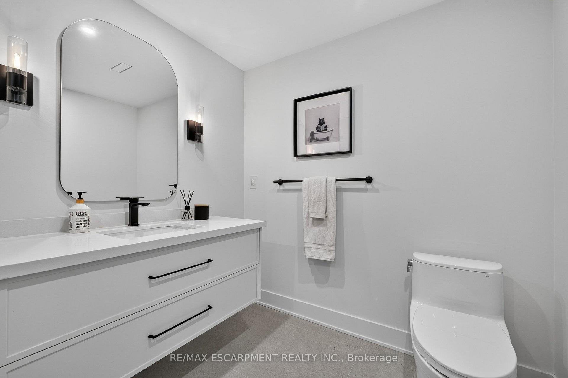 Photo 41 of 429 Claremont Crescent, Oakville, Ford — HOMEH