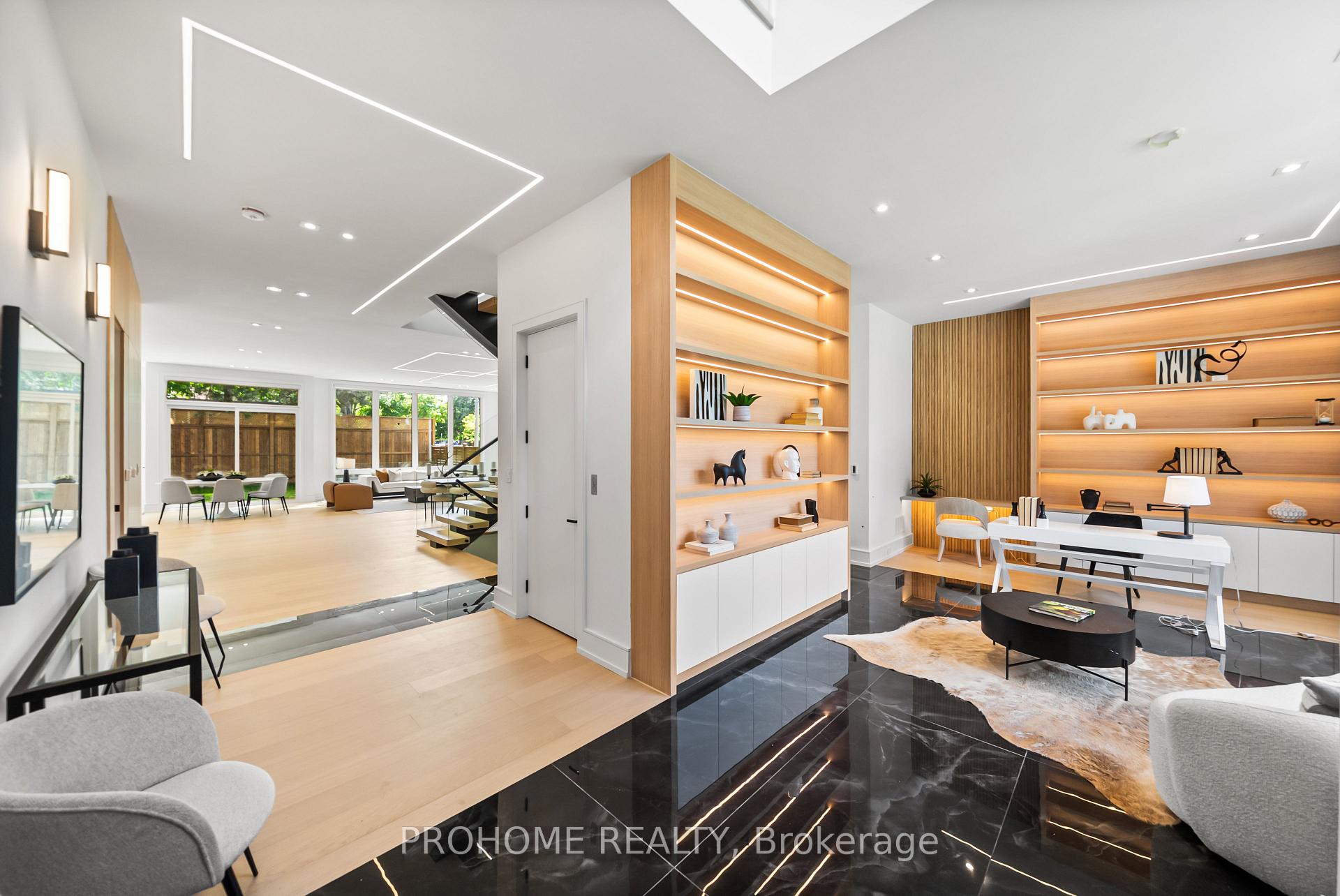 Photo 5 of 15 Aldershot Crescent, North York, St. Andrew-Windfields — HOMEH