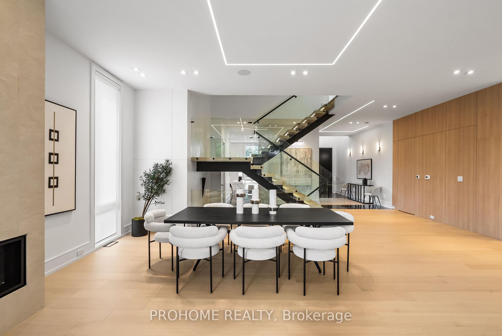 Photo 15 of 15 Aldershot Crescent, North York, St. Andrew-Windfields — HOMEH