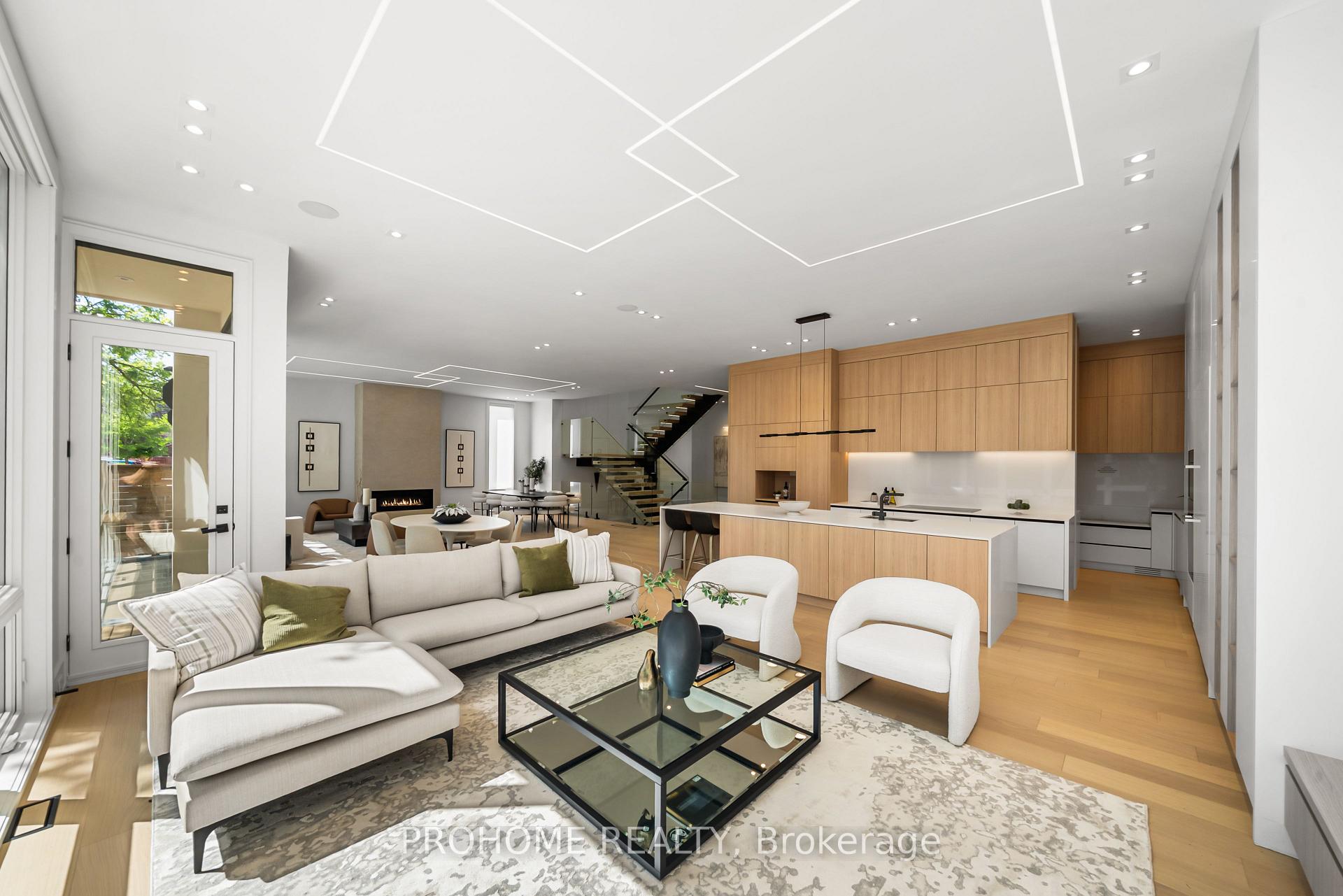 Photo 22 of 15 Aldershot Crescent, North York, St. Andrew-Windfields — HOMEH