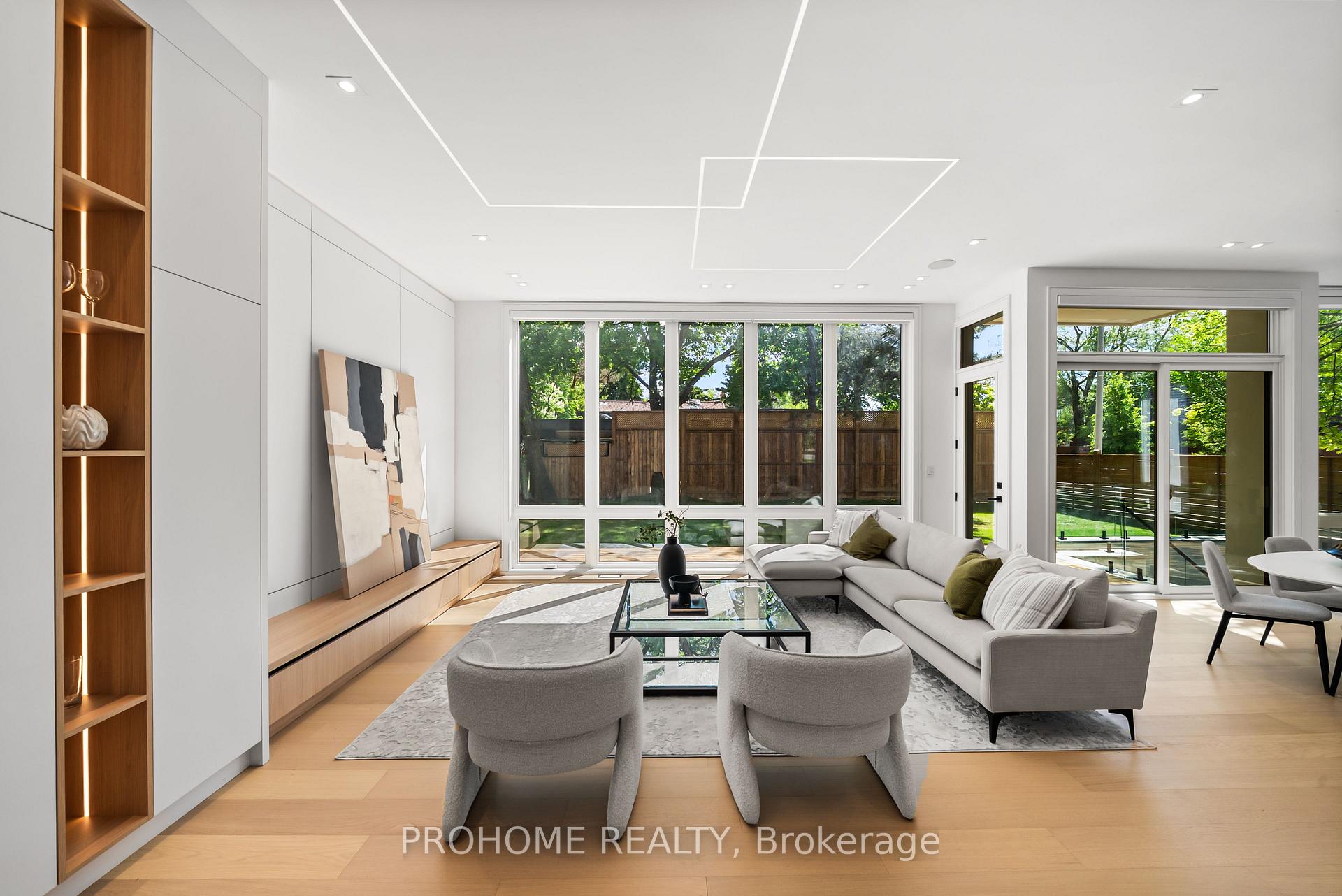 Photo 23 of 15 Aldershot Crescent, North York, St. Andrew-Windfields — HOMEH