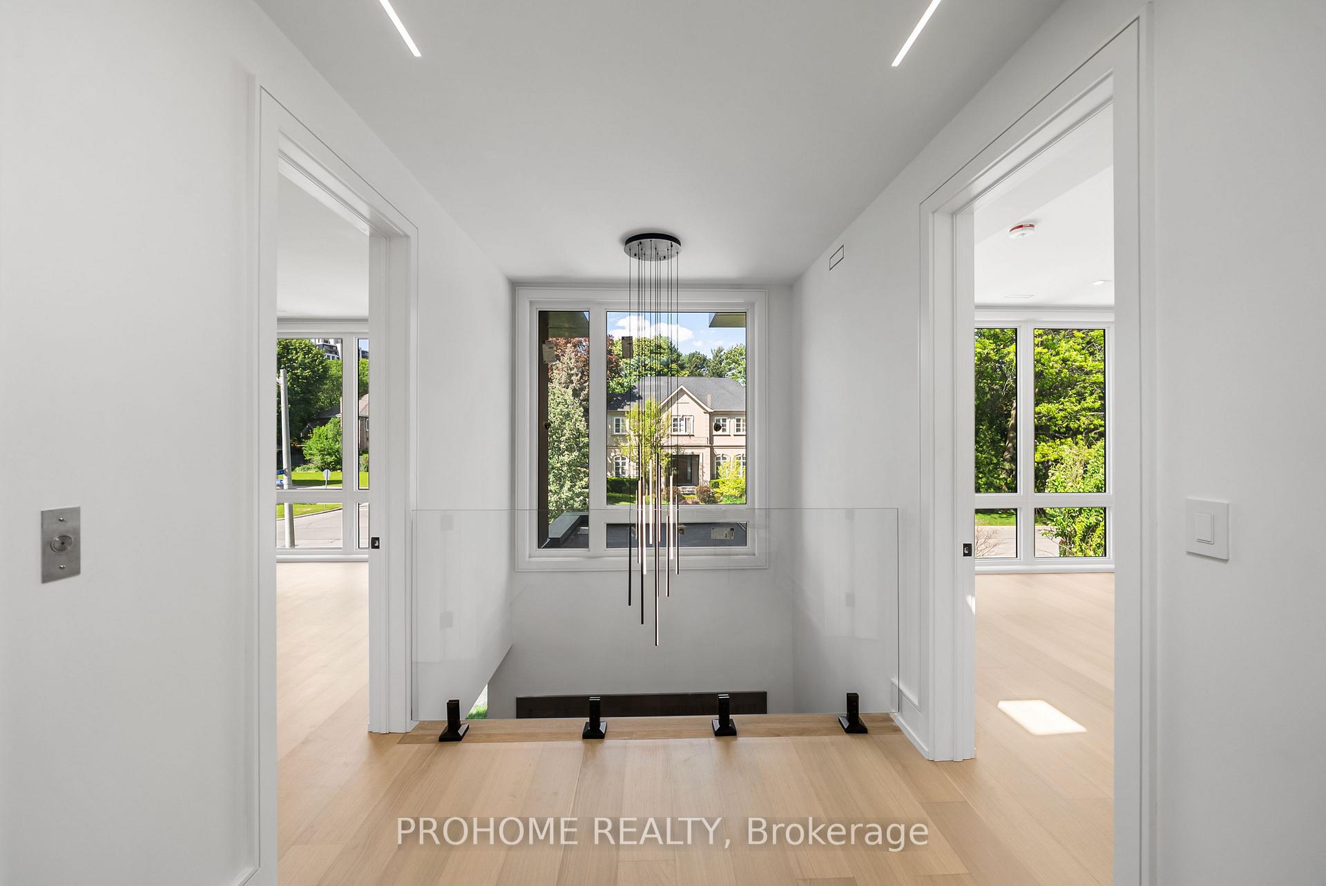 Photo 26 of 15 Aldershot Crescent, North York, St. Andrew-Windfields — HOMEH
